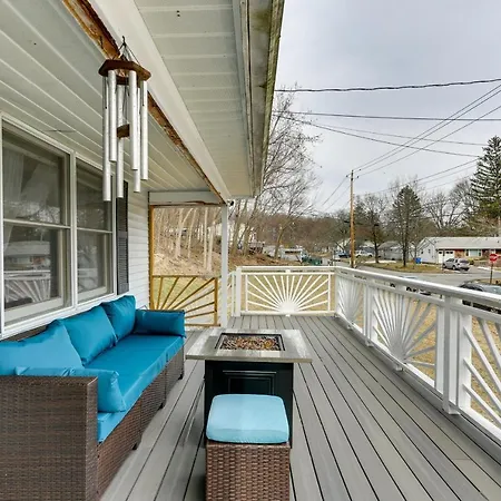 Middletown Rental With Spacious Back Deck!-3