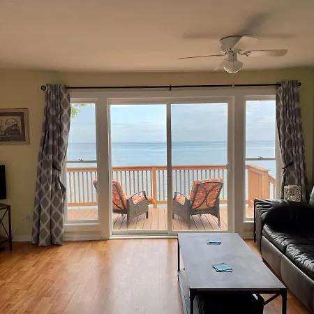 Cozy Lake Ontario Waterfront Breathtaking Views!-3
