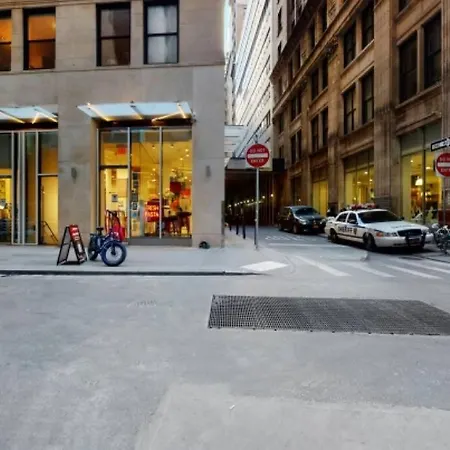 3 Bd/2 Ba Apartment In Manhattan, Gym, Rooftop-2