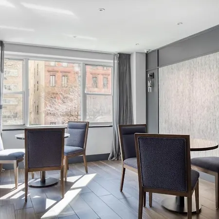 Murray Hill Studio W Elevator Gym Dm Nr Gct Nyc-792-3