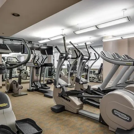 Ues 1Br W Dm Elevator Gym Nr Central Park Nyc-926-2