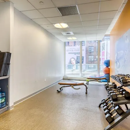 Midtown 1Br W Doorman Gym Nr Times Sq Nyc-697-3