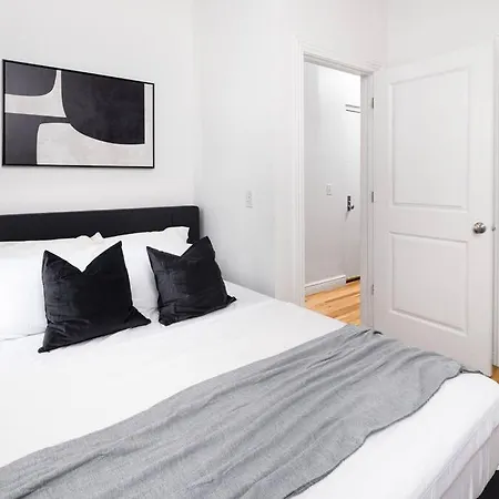 New 3Bd/2Ba Near Times Square-3