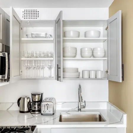 East Village 1Br W Wd Nr Msq Nyc-1112-2