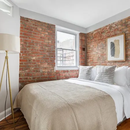 East Village 1Br W Wd Nr Msq Nyc-1112-3