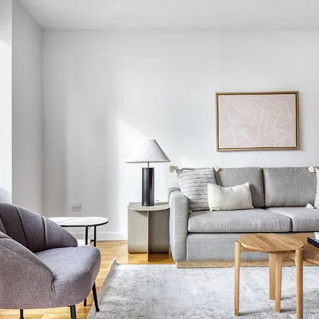 Tribeca 2Br W Amazing City Views Gym Nyc-82-2