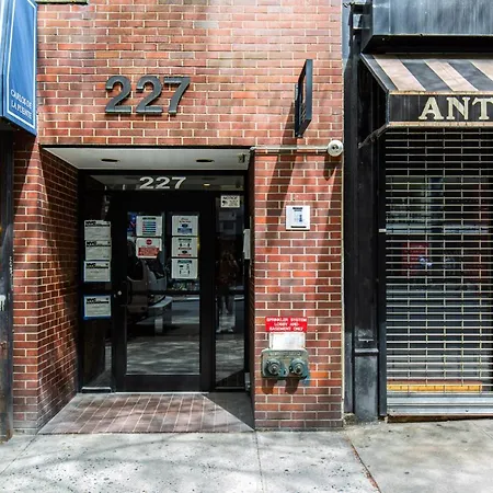 Ues 2Br W Wd Elevator Nr Bloomingdales Nyc-873-2