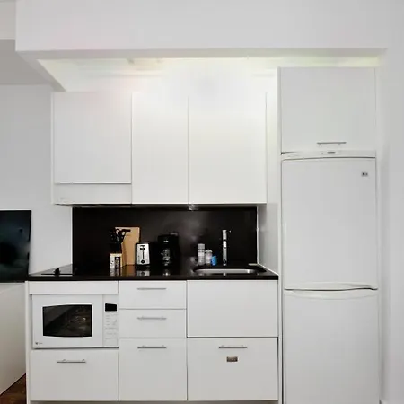 Cozy Studio In Nyc-2