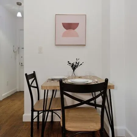 Cozy Studio In Nyc-3