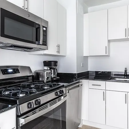 Murray Hill 1Br W Doorman Gym Pool Parking Nyc-583-3