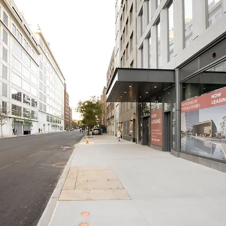Clinton Hill Studio W Gym Pool Wd Nr Barclays Nyc-1021-2