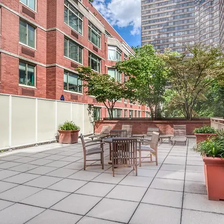 Ues Studio W Dm Elevator Gym Nr Central Park Nyc-920-2
