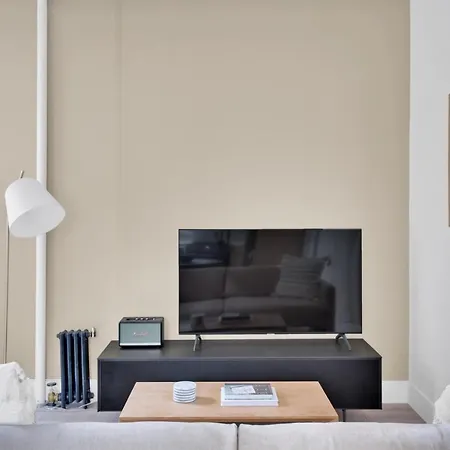 East Village 2Br W Wd Nr Union Sq Nyc-939-2