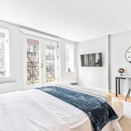 Luxe Studio Suite In Upper East Side With Charming Juliet Balcony-2