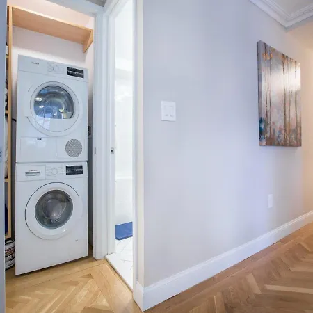 Three Bd Two Ba At Upper East Side-3