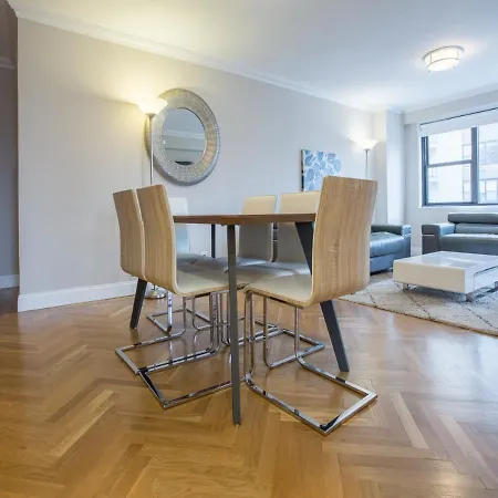 Three Bd Two Ba At Upper East Side-2