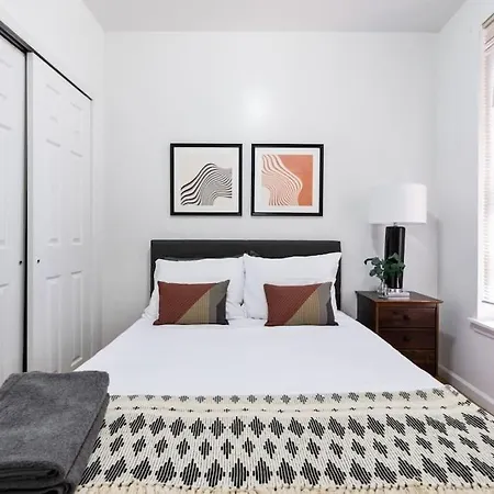 Modern 3 Bedroom 1 Bathroom Apartment In Nyc-3