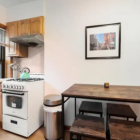 Fully Furnished Two Bedroom Apartment In Nyc-2