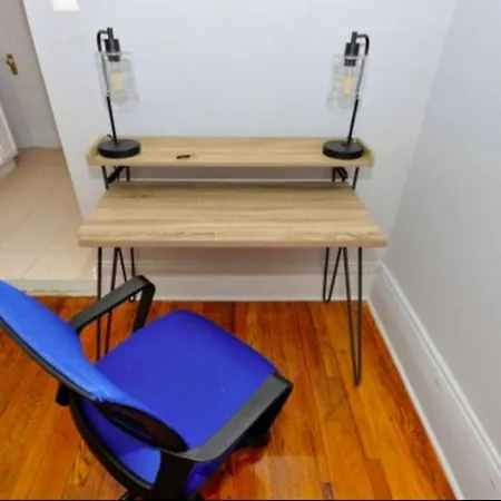 Beautiful Studio Near Central Park-3