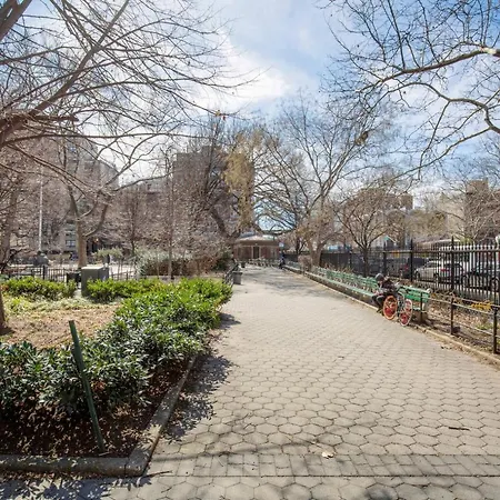 Gramercy Park 1Br W Elevator Laundry Nr Park Nyc-1141-3