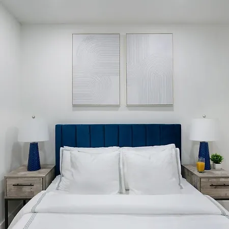 48-3Fw Newly Renovated 2Br Hells Kitchen-3
