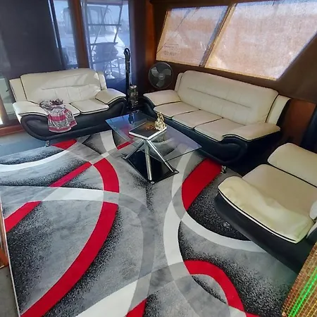 Romantic Condo @ Ocean 3-Deck Yacht-2