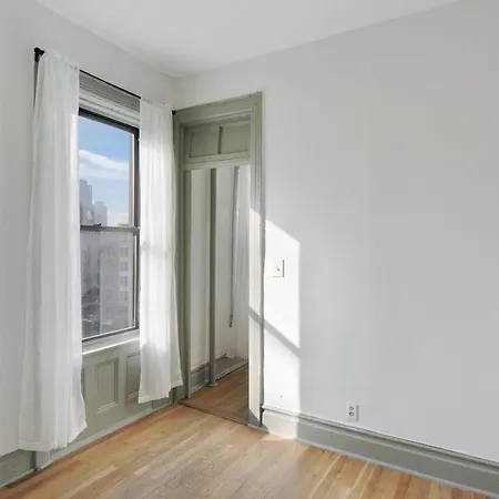 Furnished Apartment 682 Columbus Circle-3