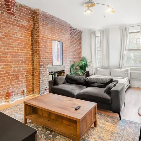 Furnished Apartment 223 Hells Kitchen-2