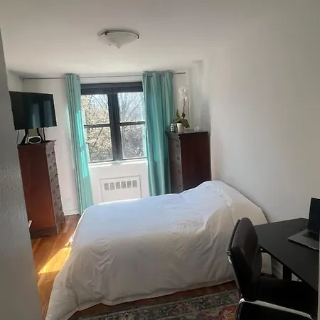Wonderful Central Park West, 2Bd, 2Ba-2