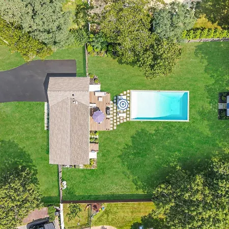Luxurious Hamptons House With Heated Pool & Grill-2