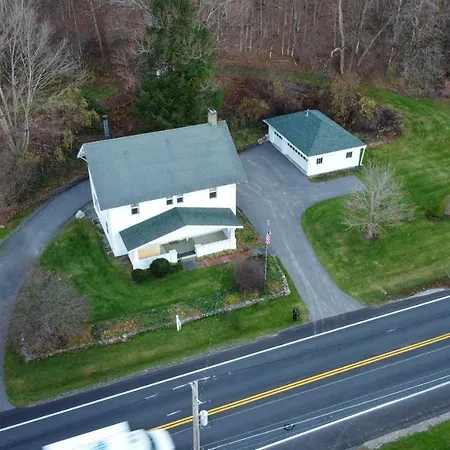 1St Class Rentals The Thurman Munson House-2