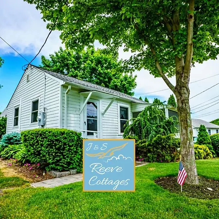 Waterfront Cottage 4-2