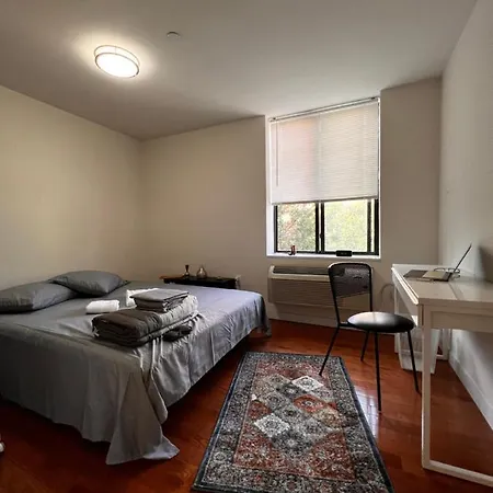 Lovely 2-Bedroom Condo In Brooklyn W/Parking-3