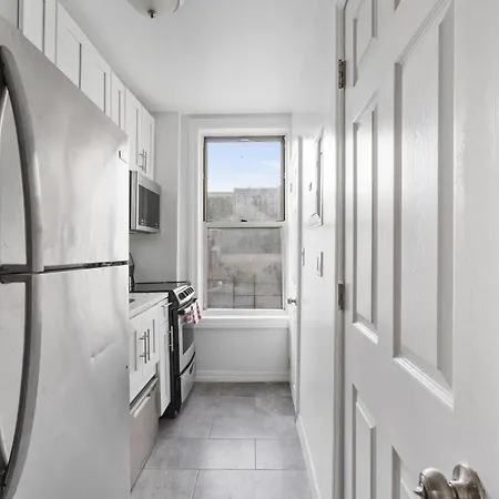 Entire 2Br Apartment In Harlem Great Monthly Deal-3