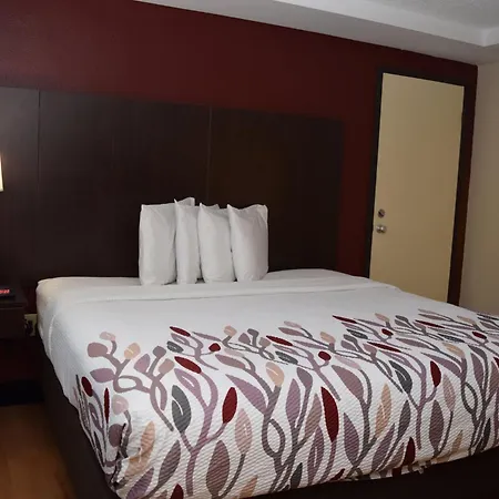 Red Roof Inn Batavia-3
