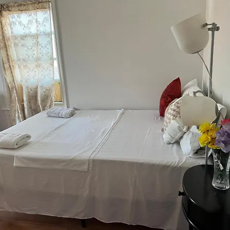 Affordable Room In Queens-3