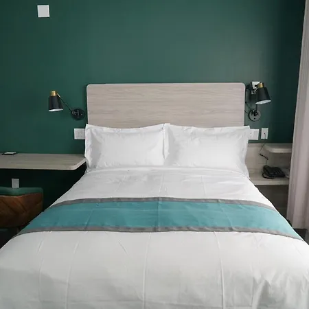 Starlight Hotel Near Lga Airport-2