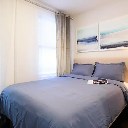 39-1 Renovated 3Br Prime Midtown West-3
