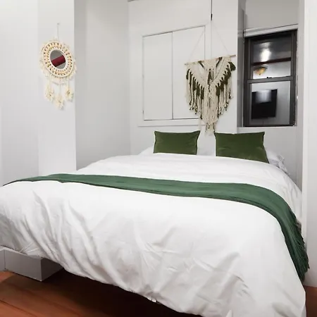 Comfy Guest House In Hell'S Kitchen-2
