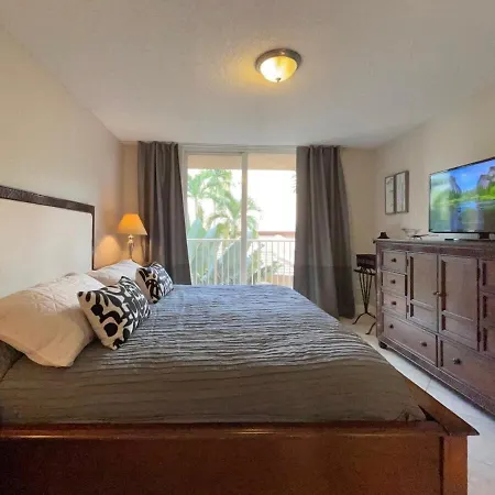 26-2A New Studio Prime 20'S W D Newly Furnished-3