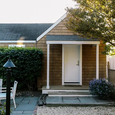 The Roundtree, Amagansett-3