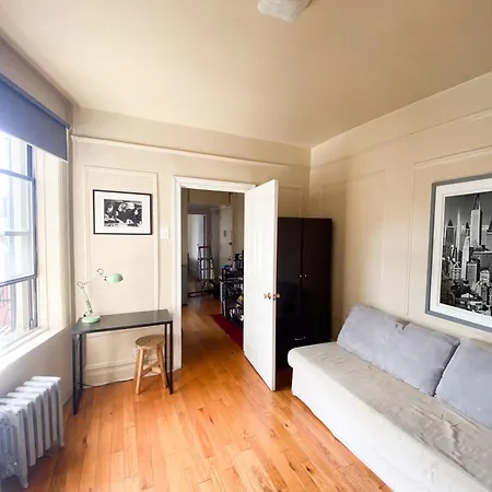 2 Bedrooms Entire Beautiful Apt In Williamsburg!-3