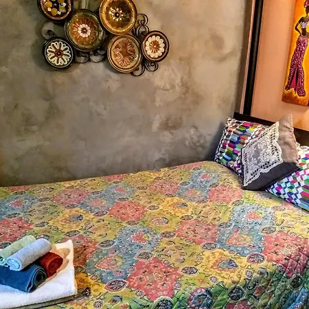 Cozy Studio At The Heart Of Jackson Heights-3