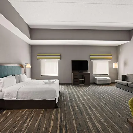 Hampton Inn & Suites Poughkeepsie-3