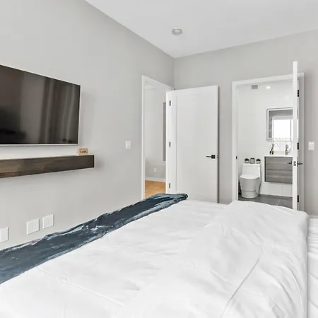 Top Notch 2Br & 2Ba Suite Minutes From Central Park In Upper East Side-2