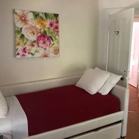 18 Vine Inn & Carriage House-3