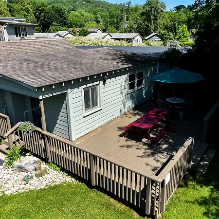 Lake George Diamond Cove Cottages, Cabins, & Hotel-2