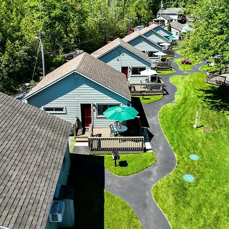 Lake George Diamond Cove Cottages, Cabins, & Hotel-3