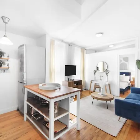 139-2E West Village 1Br Best Value-3