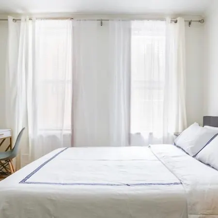 1597-6 Luxury Studio Upper East Side W&D-3
